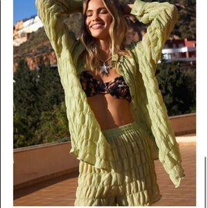 Size large *OVERSIZED*